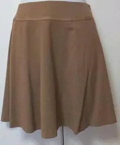 インディヴィのフレアスカート