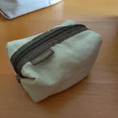 ロクシタン　ポーチのサムネイル