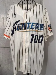 《ファイターズ50周年シリーズ》限定ユニフォームのサムネイル