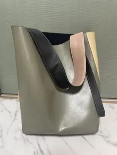 CELINE スカーフバッグ 18ss フィービーファイロ 美品 お値引き！ celine 折り畳み式ギフトボックス スカーフ付き ショルダーバッグ CHHY