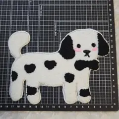 新品未使用『犬アイロン刺繍ワッペン』特大１枚　手芸材料　パーツ