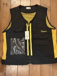 Item thumbnail for item f6ab3a31-488b-4f92-a8af-341a441619ed