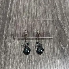 ハンドメイド　青緑色　クリスタルビーズ ねじ式イヤリング