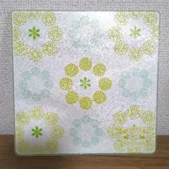 《最終価格》ORBIS非売品 強化ガラス製花柄プレートのサムネイル