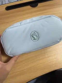 【新品非売品】スワロフスキー非売品ポーチのサムネイル
