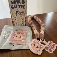 CRYBABY Wild but Cutieフォンチャーム クライベイビー