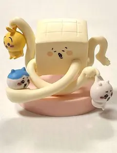 【新品】ちいかわ討伐シーンフィギュア　豆腐擬態型　キタンクラブ　ガチャ