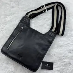 極美品✨オファーマン レザー ショルダーバッグ エンボスロゴ ブラック 斜めがけ