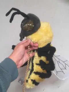 ハンドメイド ハチモチーフ ぬいぐるみ風ショルダーバッグ