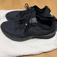 nike ナイキ　ランニングシューズ　インタラクトラン　ブラック　24.5センチ