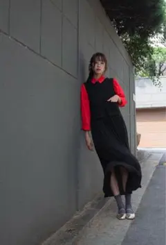 ZARA コントラストプリーツミディワンピース