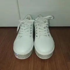 Item thumbnail for item 769b5bc7-37fe-45a8-a2cf-e3bb30fa38e7