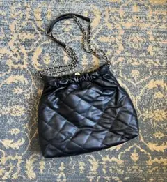 ブラック キルティング ショルダーバッグ