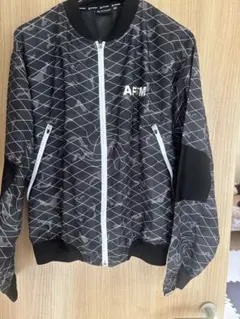 ウィンドブレーカー