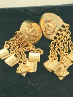 CHANEL　フリンジ　イヤリング ゴールド チェーン付きココマーク　留め具緩め