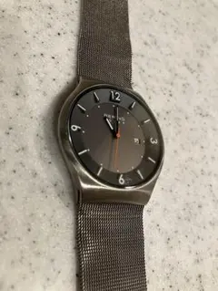 BERING ソーラー腕時計　メッシュバンド