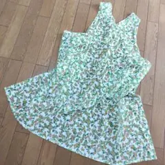 JUNKO SHIMADA しまだじゅんこ花柄エプロンのサムネイル