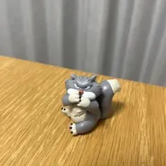 ガチャ　ルシファー　フィギュア