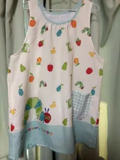 はらぺこあおむし エプロン 保育士 介護士