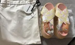 タグ付き　美品　未着　MIKIO SAKABE サンダル　靴のサムネイル