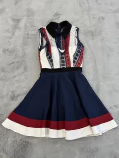 ノースリーブ襟付きフレアワンピース