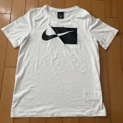 Nike Dri-FIT ホワイト Tシャツ ジュニアLサイズ