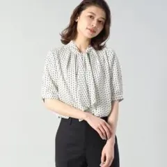 UNTITLED 洗える✨️ボウタイブラウス 小紋柄 白×黒 日本製 モノクロ M 