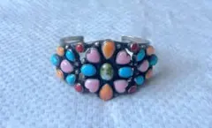 ナバホ　Bobby Johnson シルバーバングル　インディアンジュエリー