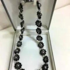 新品☆未使用 ビーズチョーカー