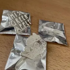 Mrs. GREEN APPLE ホワイトラウンジ ピンバッジ