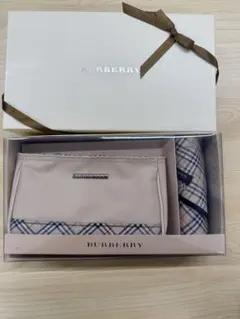 【新品未使用】BURBERRY バーバリー　ピンク チェック柄 ポーチ&ハンカチ