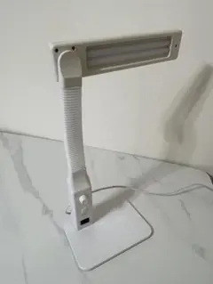 Panasonic LEDデスクスタンド SQ-LC522-W - メルカリ