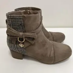 リボン付きベージュブーツ 22センチ　ジュニア