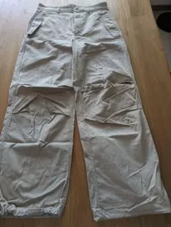 ZARA ザラ　ベージュ パラシュートパンツ ポケット付き　M