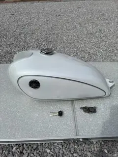 2026年最新】sr400 タンクの人気アイテム - メルカリ
