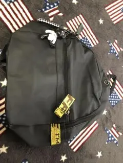 ブラックラウンド型バックパック