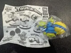 ガチャ トイストーリー４Toys in Sports！エイリアン&ピクサーボールのサムネイル