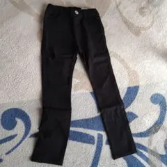 DILASH ブラックパンツ