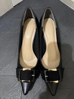 ブラック ポインテッドトゥ パンプス M