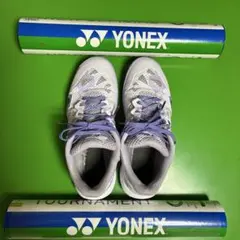 ま*ー様 YONEX 840MID バドミントンシューズ グレー/ライム 26. - メルカリ
