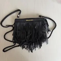 フリンジ付きブラックショルダーバッグ