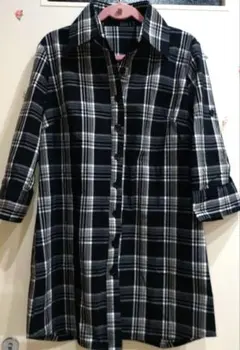 D-2 CECILE McBEE 黒チェック柄　　チュニック丈シャツ