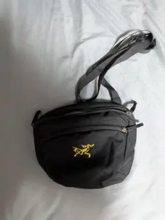 ARC'TERYX マンティス2 ショルダーバッグ ブラック