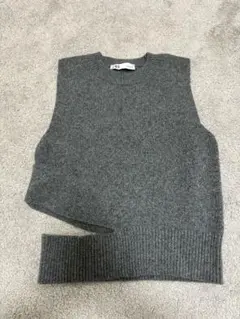 ZARA グレー ニットベスト