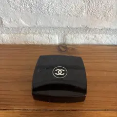 CHANEL シャネル　POUDRE LUMIERE PRESSEE 02のサムネイル