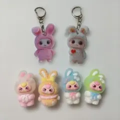 うさ耳ドールアクリルキーホルダー２個 ＆うさぎミニフィギュア４個