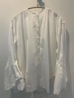 Drawerドゥロワー　ホワイトフレア袖シャツ