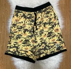 ジルサンダー　Mサイズ　花柄　ひまわり　ハーフパンツ　ショートパンツのサムネイル