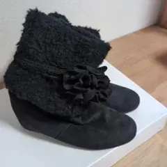 ショートブーツ。黒。定価12000円。履きやすいです。