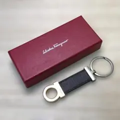 Salvatore Ferragamo　キーホルダー　ダークブラウン